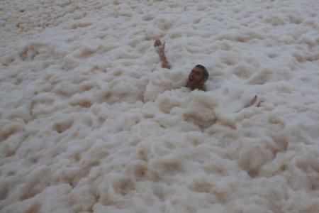Ça se voit pas, mais là on est tout en haut de l'arc de triomphe.