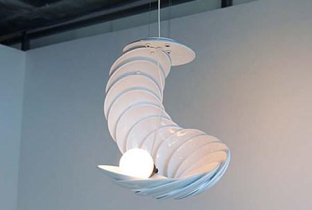 Il arrivait parfois que des étudiants volent plusieurs assiettes.